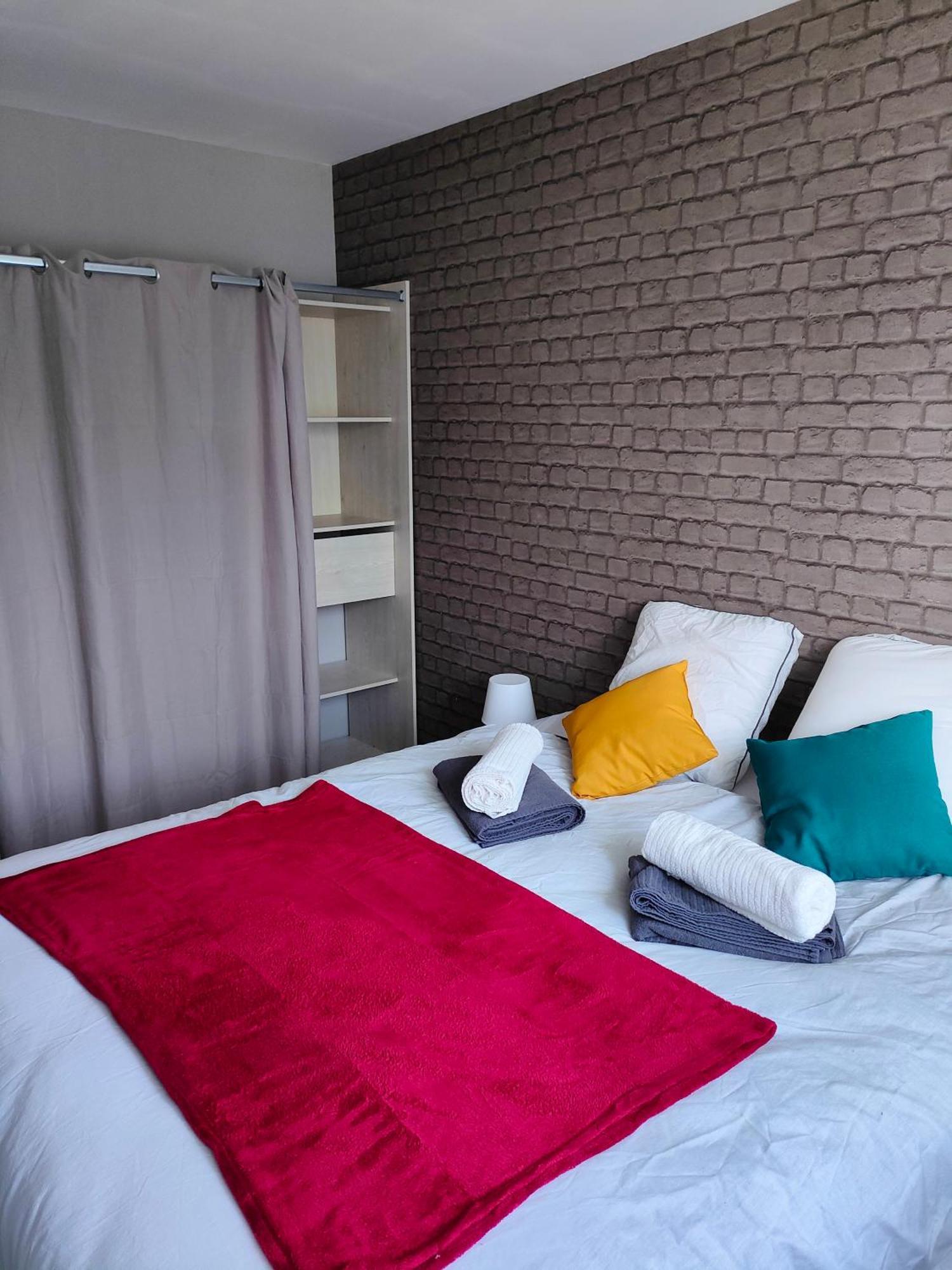 Chaleureux Appartement. Dinan Zimmer foto